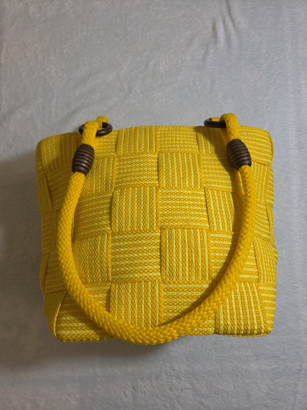 M&G Bertini Yellow Woven Basket Tote Bag Wooden Ring Handles Summer Beach Purse - Picture 11 of 15